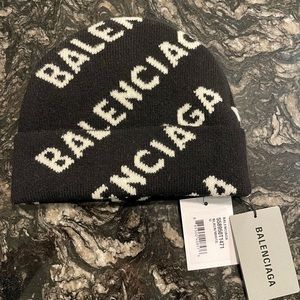 Authentic Brand new Never worn Balenciaga Beenie